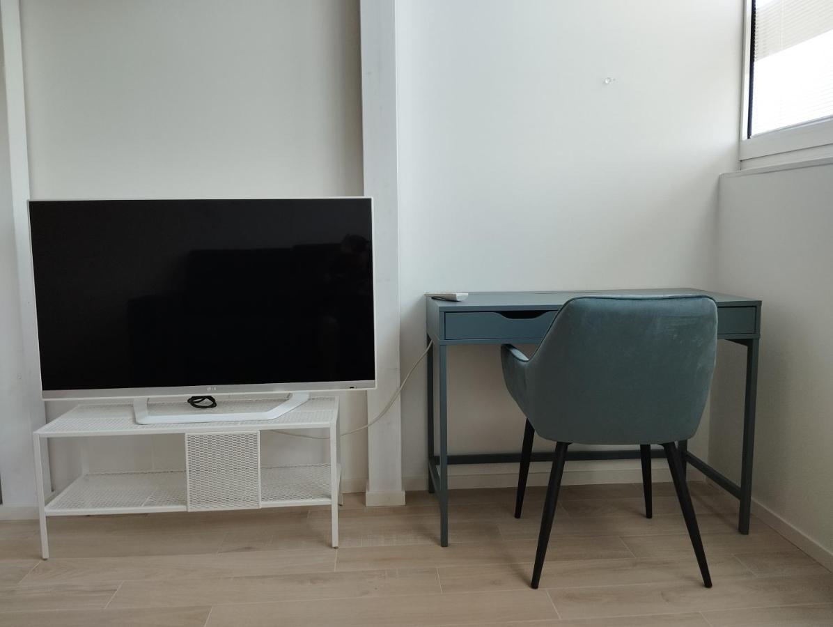 Llhome Bologna Elegante Monolocale Ristrutturato Con Posto Auto Coperto المظهر الخارجي الصورة